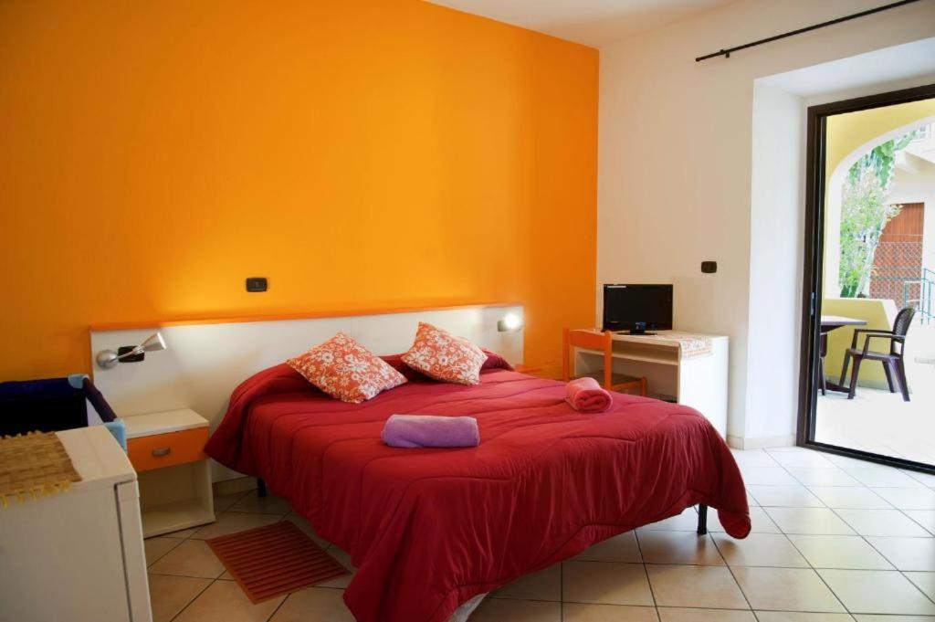 Affittacamere Casa Del Sole Cala Gonone Exterior foto